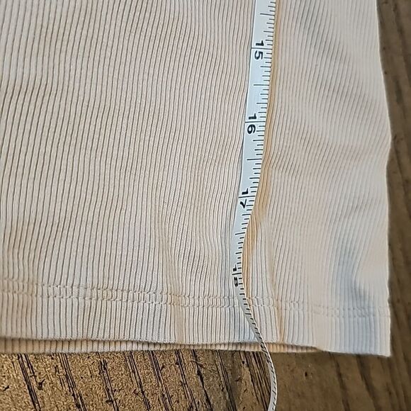 Ribbed short sleeve t shirt H&M size S - Picture 6 of 8